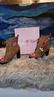 Penny Loves Kenny Frank Lace Up Boots Distressed Brown Women's Size 8.5 New