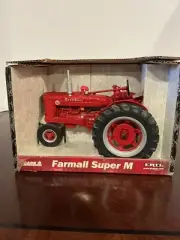 Ertl 1/16 Scale McCormick Farmall Super M Die-Cast Tractor