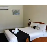Lakeside Motel Waterfront