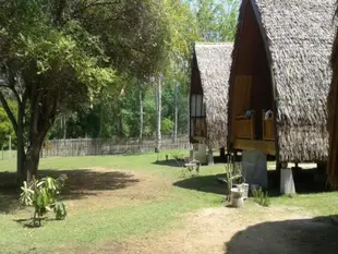 湖島小屋Island Lake Bungalows