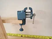Vintage bench Vise -hobbiesw- Jewellry -1.5" Jaws made in Korea
