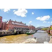 Save 20.01%! 3 Hour Walk of Hamburg’s Most Famous Brew Pubs with a Local
