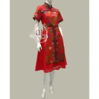 在飛比找蝦皮購物優惠-Merah Liuli 旗袍連衣裙 BATIK Red 流蘇