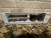 MARKLIN HO 1887 FAIRGROUND LOCOMOBILE WITH CINEMA SHOWMAN TRAILER NEW