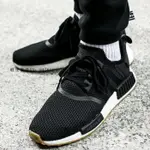 ADIDAS ORIGINALS NMD_R1 GUM 黑 白 焦底 慢跑鞋 B42200 男女