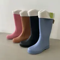 在飛比找蝦皮購物優惠-梅雨季必備 時髦霧面質感內刷毛反摺雨靴 雪靴 長靴 共4色 