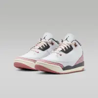 在飛比找momo購物網優惠-【NIKE 耐吉】籃球鞋 運動鞋 JORDAN 3 RETR