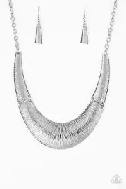 Paparazzi Statement Necklace Womens/Feast or Famine - Silver