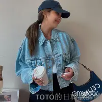 在飛比找蝦皮購物優惠-TOTO的日韓服飾铺歐美水洗排釦短版牛仔外套【C01391】