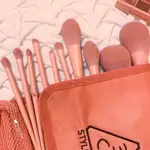 現貨秒出-3CE MINI MAKEUP BRUSH KIT 刷具組 化妝刷具組 迷你刷具 刷具包