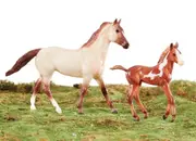Breyer Horses Running Wild Freedom Mustang & Foal 1:12 Classic Scale 62204