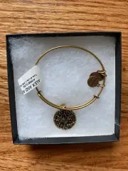 NEW NWT Alex and Ani Tree of Life III Charm Bracelet Gold Tone Rafaelian Gold