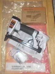 Unicatch US2112B 21 Gauge 1/2 Crown 80 Series Stapler W/ 1 Box of 3/8" Staples
