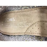 在飛比找蝦皮購物優惠-全新TOMS 鏤空懶人鞋