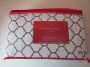 Cynthia Rowley Full Size White & Gray Quatrefoil Tile Print Flannel Sheet Set