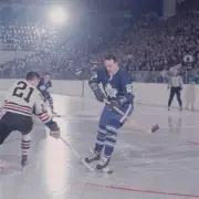 Hockey Toronto Maple Leafs Frank in action vs Chicago Blackhawks 1- Old Photo
