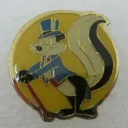 Vintage 1994 PEPE LE PEW Pinback Pin Hat Lapel Tie Tac Looney Tunes Skunk