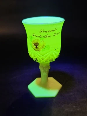 FREDERIKA IOWA Souvenir Cordial Jefferson Custard Glass Diamond w/ Peg 1904-1915