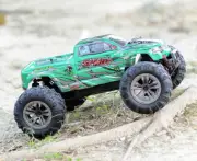 1:16 All Terrain 4WD RC Monster Truck Fast Remote Control Racing Cars 9130 RTR