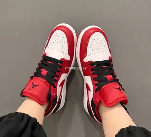 【代購】Nike Air Jordan 1 Low Bulls 芝加哥公牛 籃球鞋 553558-163