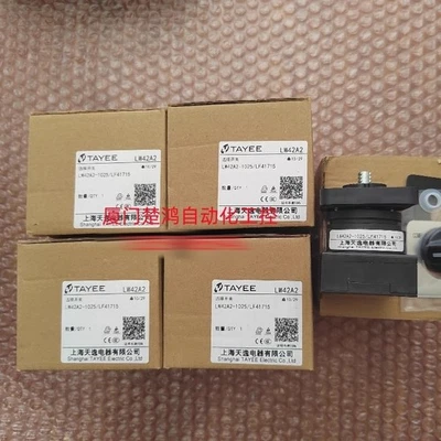 1Pcs New TAYEE transfer switch LW42A2-1025/LF41715