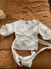 Atmos & Here Wrap Top In Ivory Size 8