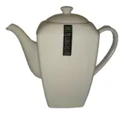 R ROSCHER White Fine Porcelain Tea Pot with Lid Dishwasher Save & Microwave Safe