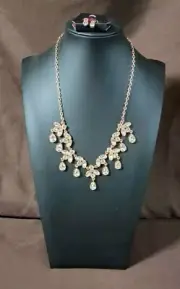 Paparazzi Vintage Royale Copper Necklace And Earrings