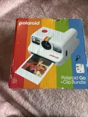 Polaroid Go Clip Bundle - Mini Instant Camera - WHITE Generation 2 NEW IN HAND