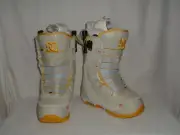 Women's DC Graphix Turtle Dove Snowboard Boots 6W NIB