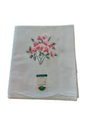 Peking Handicrafts Tablecloth 68x68 Cross Stitched Flowers Scalloped Oval NEW