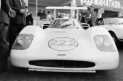 Phil Hill Hap Sharp Chaparral 2F Chevrolet in the pit lane 1967 Old Photo 1