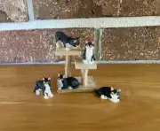 1:12 Dollhouse Cat Tower Stand Scratching Post With 5 Black & White Kitty Cats