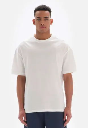 White Tshirts, Graphic Print, Crew Neck, Oversize Fit, Short Sleeve Activewear for Men