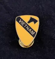 US Army 1st Cavalry Division CSIB Vietnam War Vet, 1" Hat Lapel Clutchback Pin