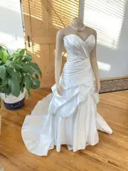 Jasmine Couture Ivory Wedding Dress Size 14 Never worn or Altered