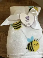 Parents Choice NWT WALMART WhitePlush Baby Blanket 30" 36" Bees Bumblebee New
