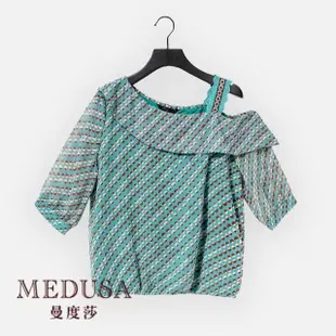 【MEDUSA 曼度莎】現貨-斜單肩點點雪紡上衣（M-2L）｜女上衣 短袖上衣 加大尺碼(101-74101)