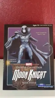 Moon Knight - Resin Statue (Diamond Select Marvel Premier Collection) ~ 12" NIB