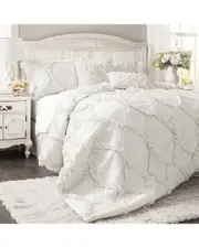 Lush Decor Fashion Avon Comforter