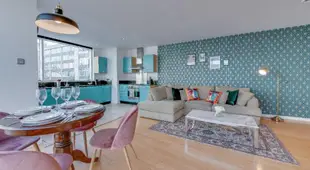 Serene Space- Luxury 2 Bed Apartment