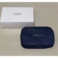 在飛比找蝦皮購物優惠-CHANEL 聖誕節活動贈品 化妝包