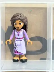 LEGO Minifigure - Asha - No dis143 - QTY 1