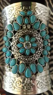 LARGE SOUTHWEST CLUSTER BLUE TURQUOISE LOOK (HOWLITE) CUFF BRACELET W/CRYSTALS