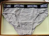 在飛比找Yahoo!奇摩拍賣優惠-MOSCHINO主牌全新真品兩件組純灰色內褲/三角褲(XL號