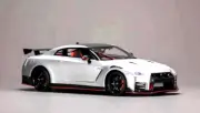 One Model 2020 Nissan GT-R Nismo Super Silver w/Display Case 1/18 (Diecast Car)