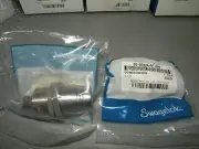 (1) SEALED Swagelok SS-QTM2A-B1-2PF Quick Connect Body Bulkhead Mount