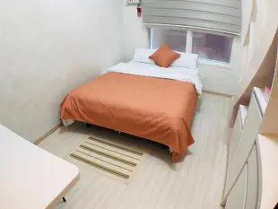 新村的2臥室公寓 - 27平方公尺/1間專用衛浴Duplex, Free Wifi, 5mins away from Hongdae Station