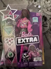 Barbie Extra #19 Fashion Doll