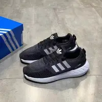 在飛比找Yahoo!奇摩拍賣優惠-KIKI精選 Adidas愛迪達三葉草男女Swift Run